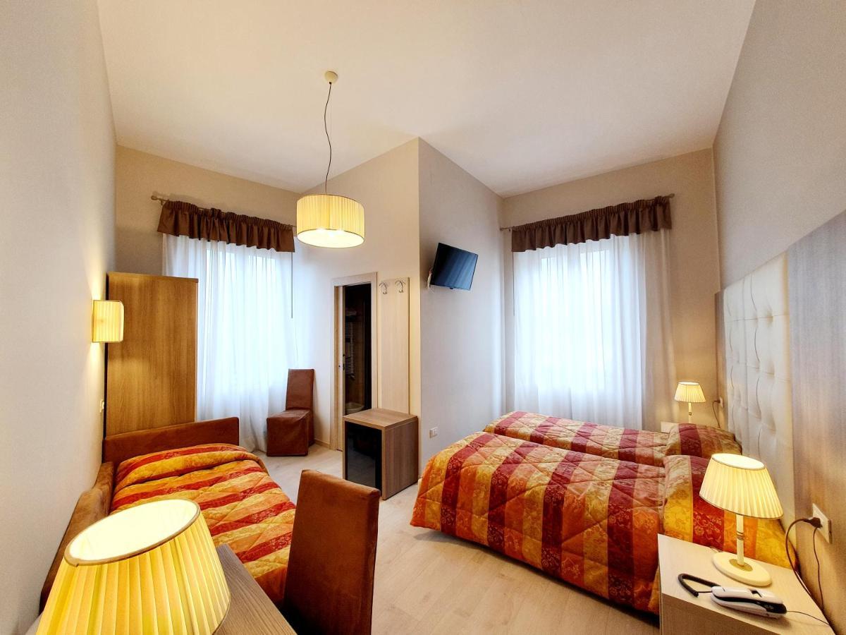 Hotel Continentale Arezzo Dış mekan fotoğraf