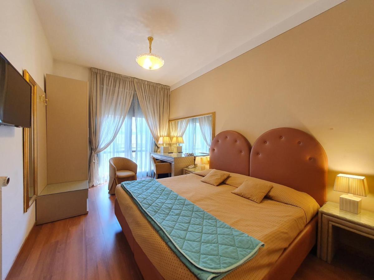 Hotel Continentale Arezzo Dış mekan fotoğraf